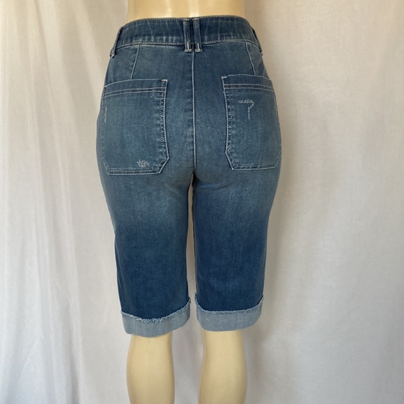 DEMOCRACY Jeans Tummy Control Size 4 Blue Denim Fray Cuffed Bermuda Shorts NWOT - Picture 4 of 8